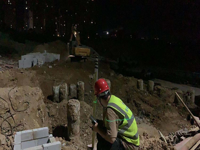 安徽一建劳动竞赛系列报道二：挥汗如雨战高温 全心尽责保生产