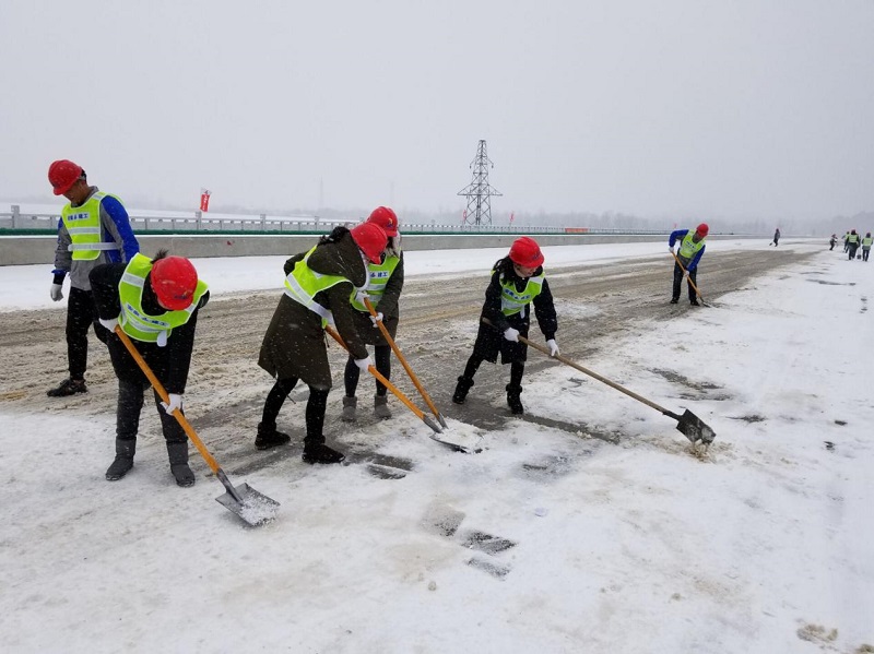 安建投资太湖PPP项目组织除雪保畅
