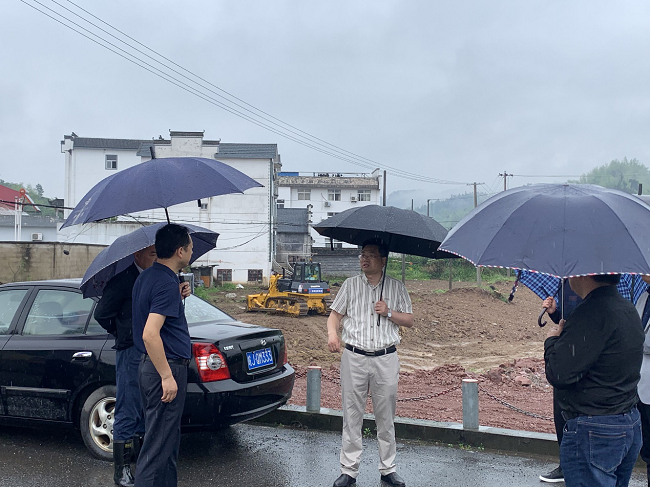 祁门县委副书记、县长熊言松一行调研路桥集团祁门EPC项目