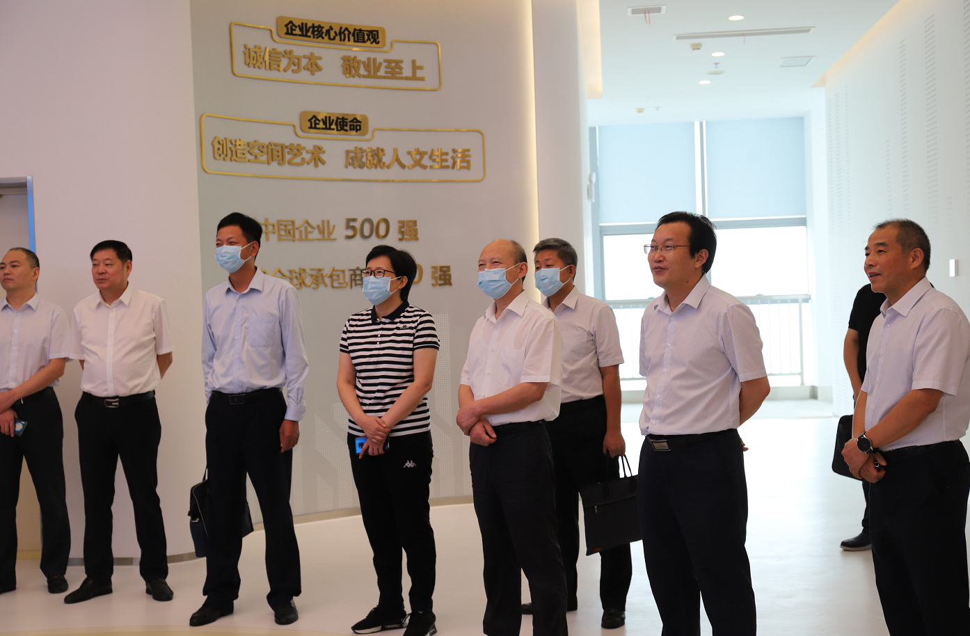 赵时运会见亳州市委常委、常务副市长秦凤玉一行