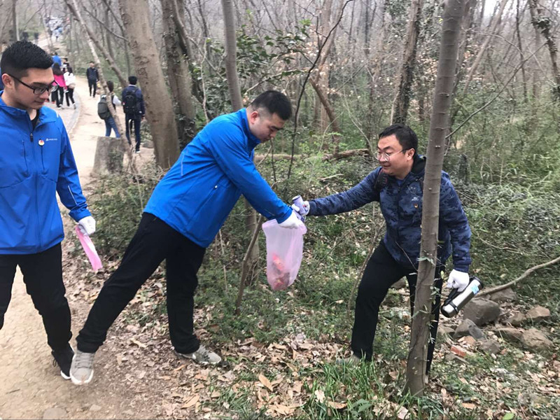全力奔驰 开创未来