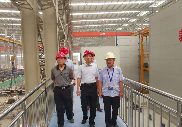 股份公司董事长王厚良一行调研指导安徽365英国上市修建工业有限公司智能化建设