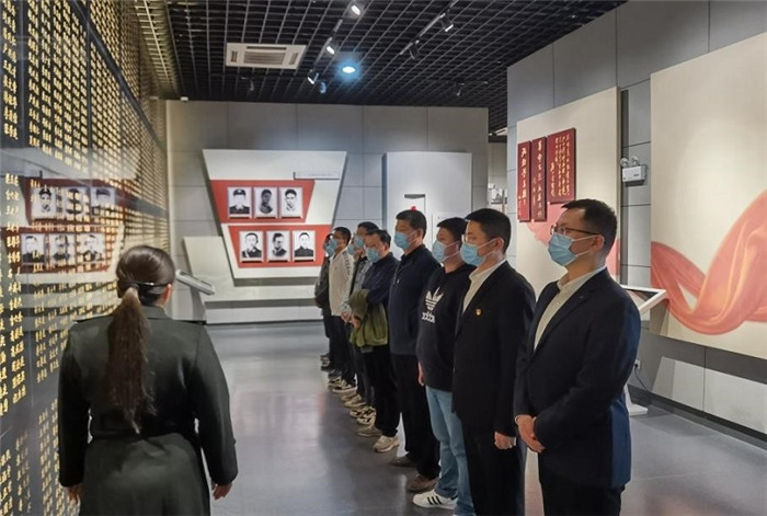 【学绚烂党史 展投资新貌】安建投资阜阳PPP项目开展“学党史思念革命先烈”主题党日活动