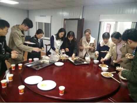 浓郁饺子宴，，，，，，情暖雷锋月
