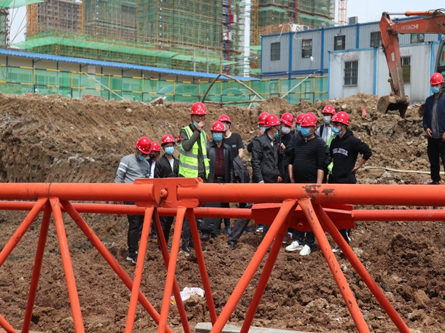 安徽一建开展2020年度清静员及装备治理员培训