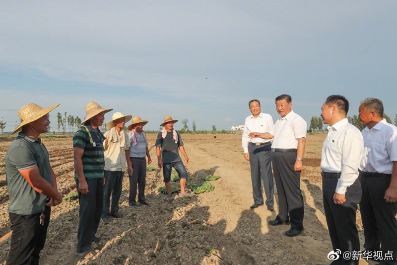 习近平探望慰问安徽受灾群众：这是我一直悬念的事