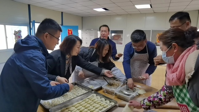 【就地过年 暖在心间】路桥集团向导春节时代赴一线慰问送温暖