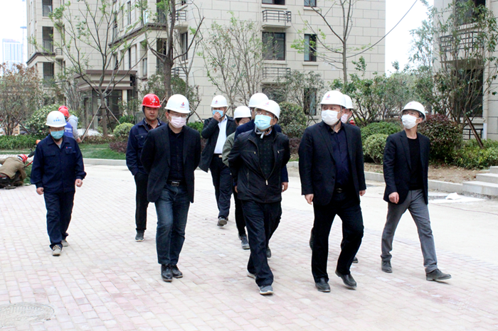 股份公司副总司理、安建地产党委书记、董事长童宗胜到阜阳公司调研指导事情