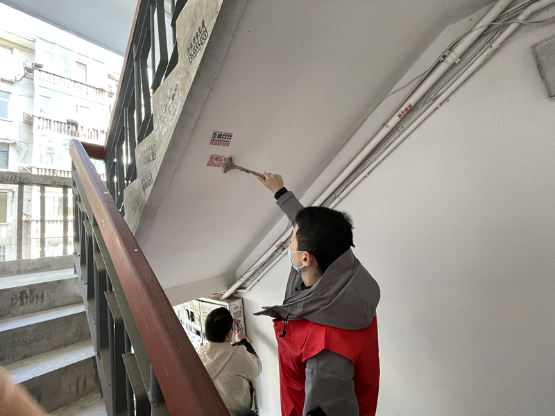学雷锋树新风 做文明建材人--安建建材机关党总支开展“学雷锋”活动