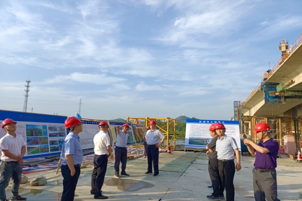 池州市副市长孙刷新一行赴安徽路港G318-02标项目调研指导
