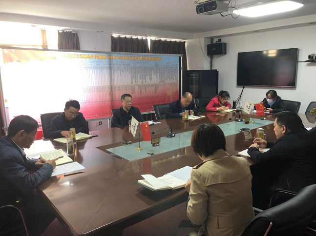 安建服务中心召开党总支中心组理论学习（扩大）聚会