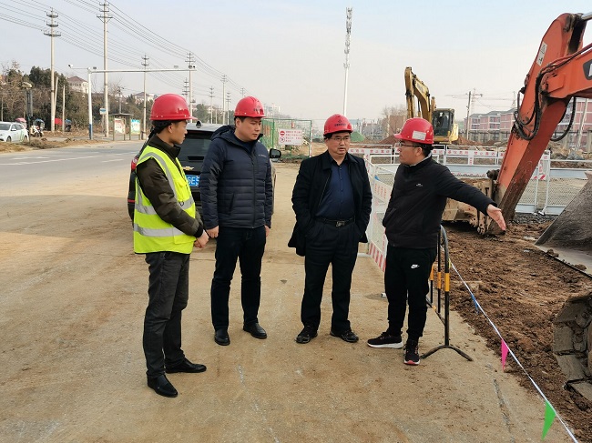 路桥集团党委副书记、总司理欧阳志宜赴富贵大道、高新区市政项目检查指导事情
