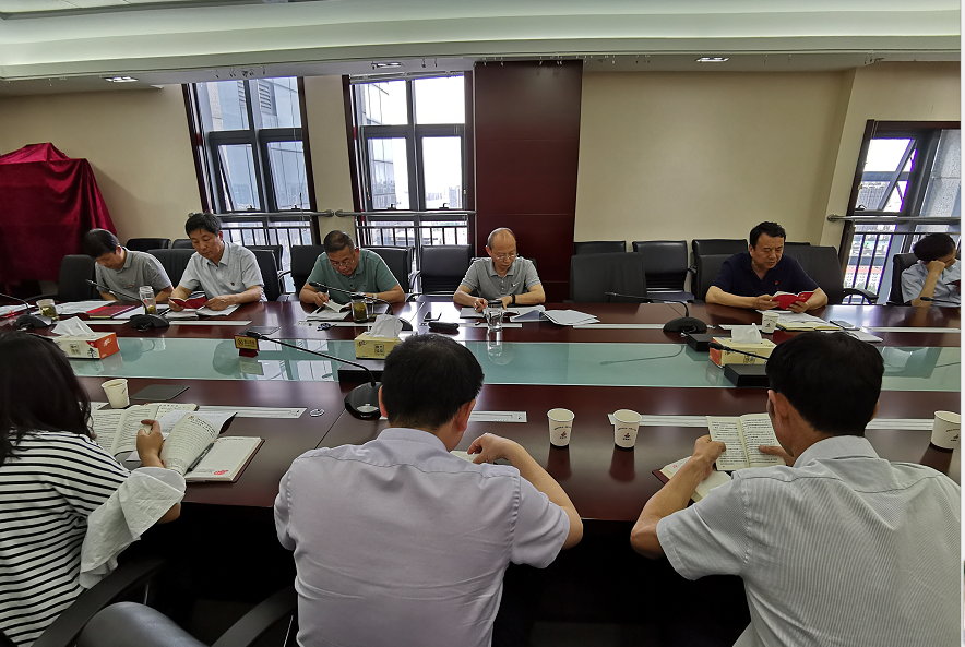 机关第一党支部开展“朗读党章”主题党日活动