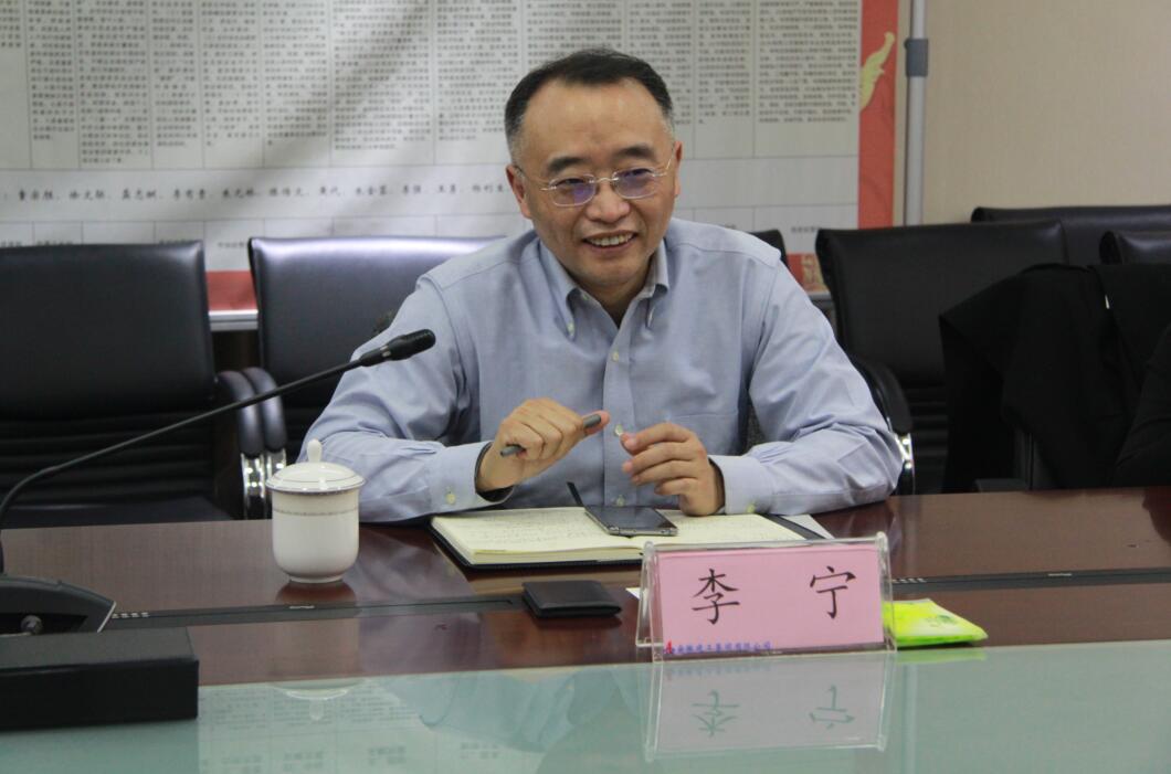 365英国上市控股党委书记、董事长赵时运会见重庆市江北嘴投资集团董事长李宁一行