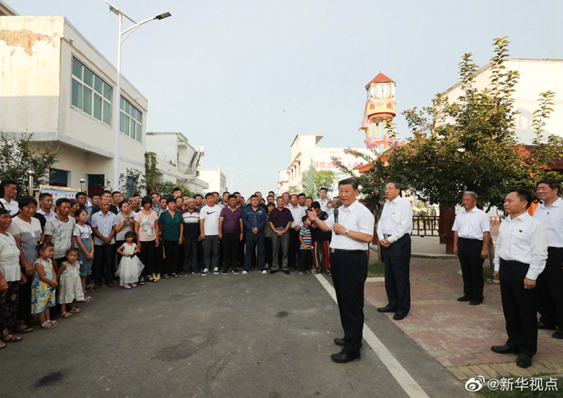 习近平探望慰问安徽受灾群众：这是我一直悬念的事