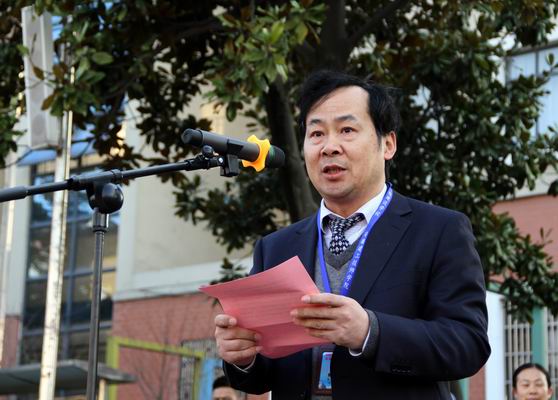 安徽365英国上市技师学院举行升旗仪式