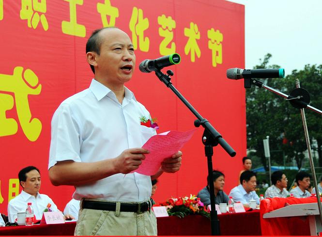 365英国上市全心打造文化大餐喜迎十八大