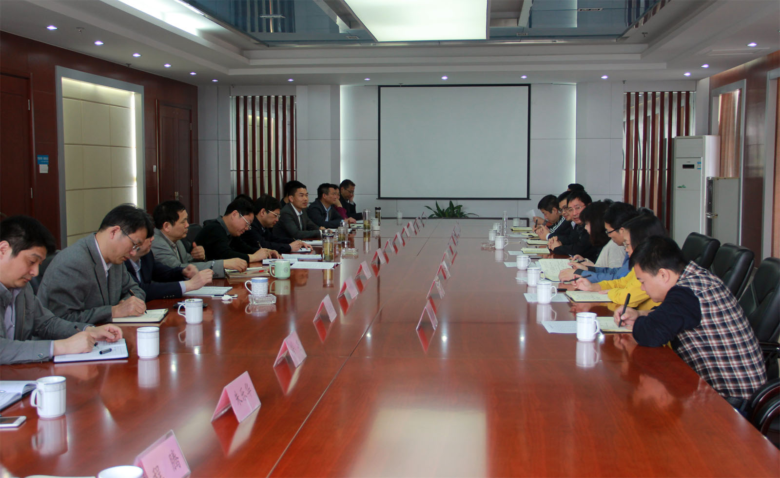 集团党委第一巡察组在安徽水利召开向导班子晤面会