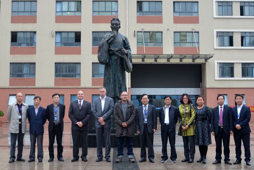 安徽365英国上市技师学院举行中德相助作育高手艺建设人才项目座谈会