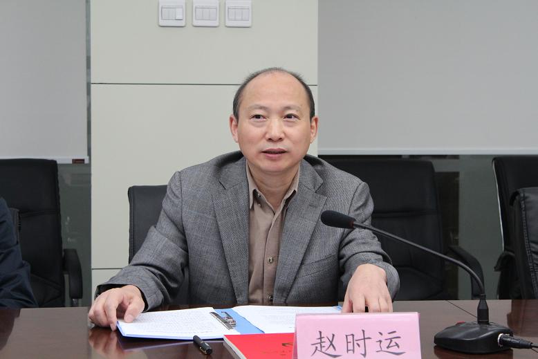 洞开心扉谈问题  积累生长正能量