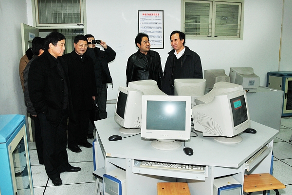 省教育厅厅长程艺莅临安徽建设学校调研