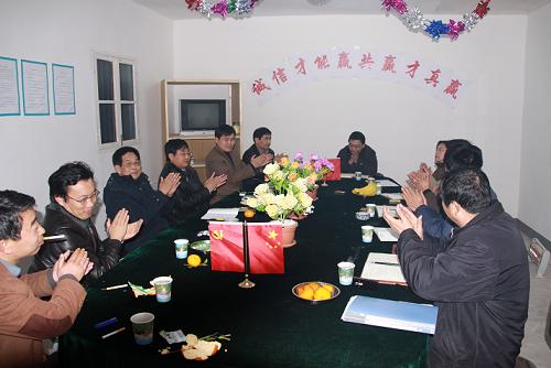 集团组织慰问团赴阿尔及利亚春节慰问