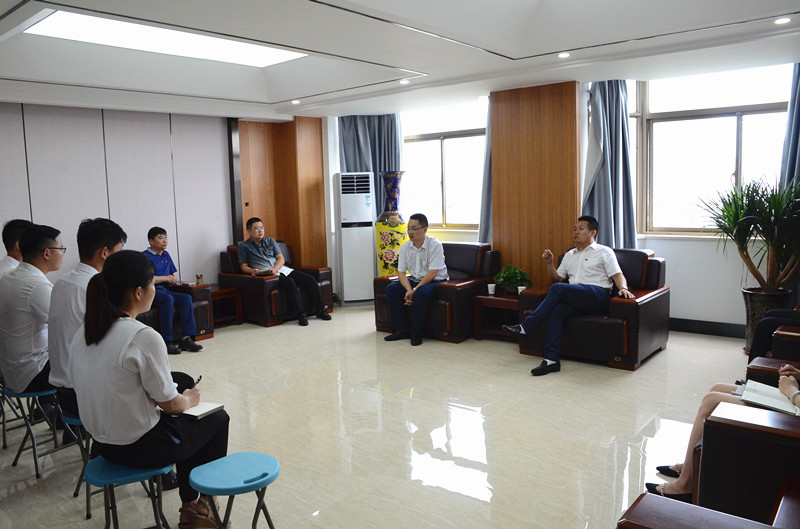 安建建材党委书记、董事长、总司理张键赴营销分公司调研慰问并上党课