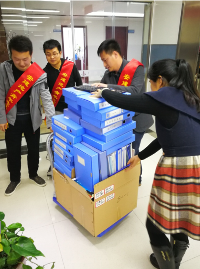 安建地产团委开展“学雷锋自愿者活动月”系列活动