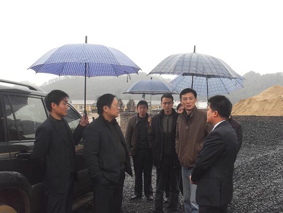 省高速公路总公司建设随处长钱东升视察安徽省路桥公司绩黄高速02标项目