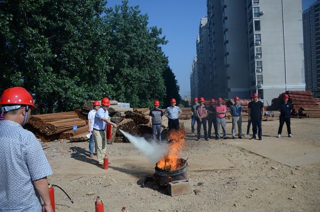 安建建材公司举行“清静生产月”宣誓仪式及消防应急预案演练活动