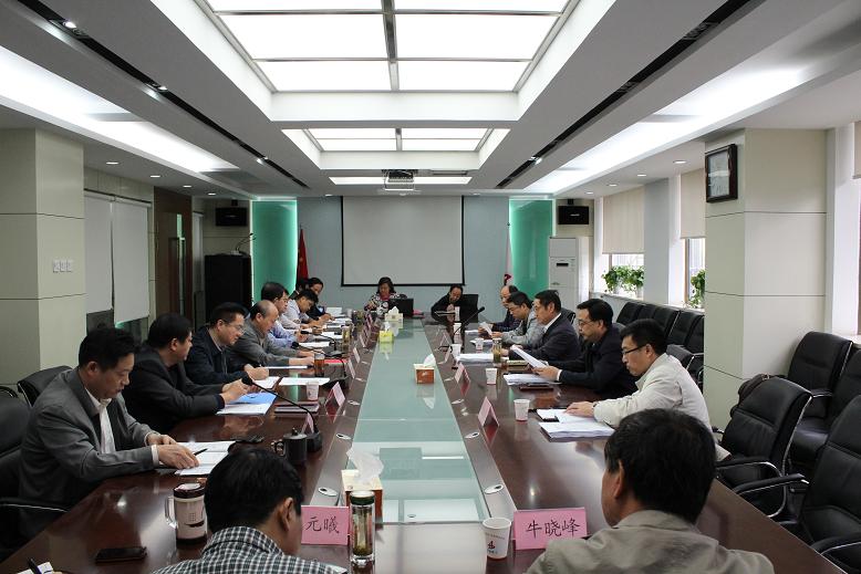 洞开心扉谈问题  积累生长正能量