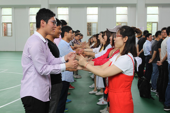 365英国上市工会举行未婚青年联谊会