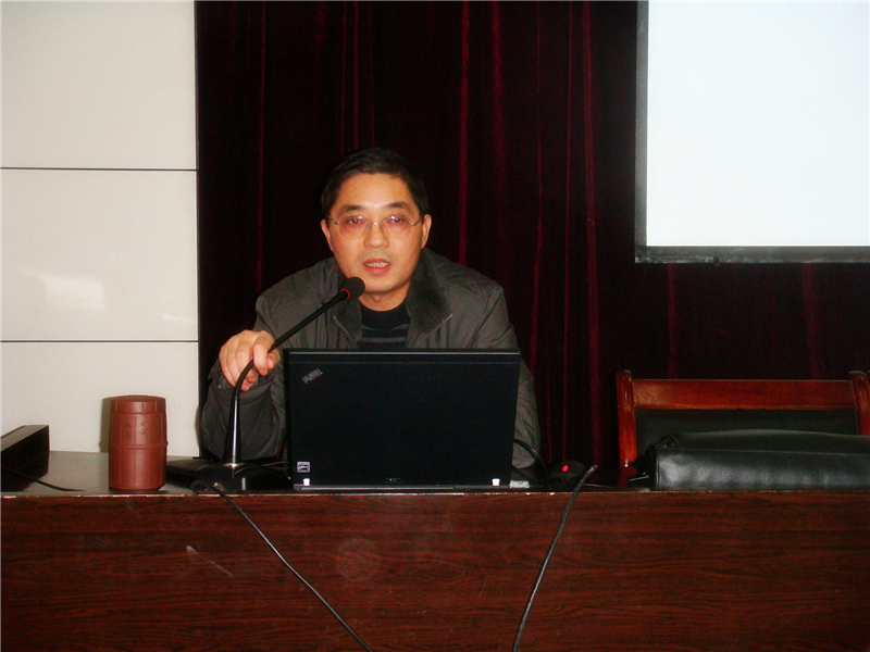 365英国上市副总司理王元曦为机关全体员工解读2011年岁情报告
