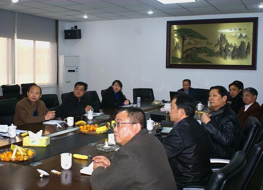 集团公司党委副书记、副董事长、总司理赵时运一行莅临省建科院调研指导事情