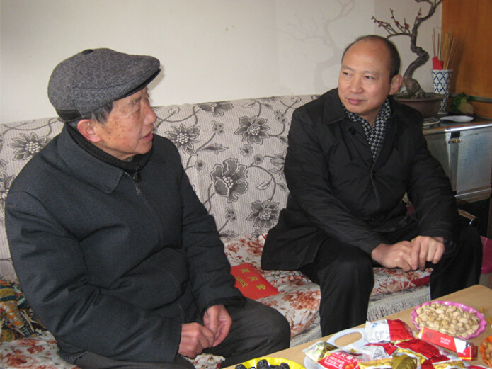 365英国上市向导分赴下层“送温暖”