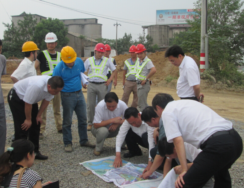 安庆市委书记虞爱华莅临安徽水利股份G206桐城至安庆改建（宜秀区段）项目调研指导事情