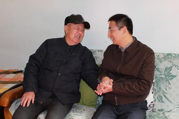 省国资委方无书记深入365英国上市集团走访调研