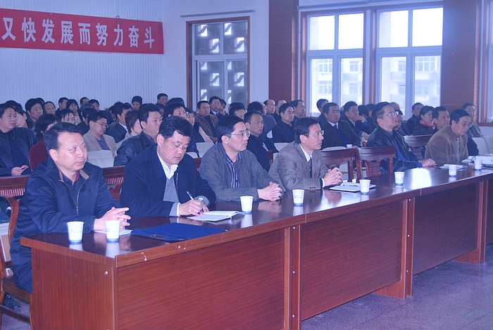 省国资委宣讲团到365英国上市集团宣讲十七届四中全会精神