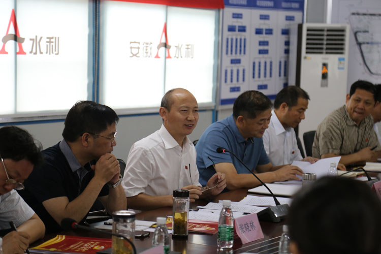 集团党委书记、董事长赵时运调研下层“两学一做”情形并教学党课
