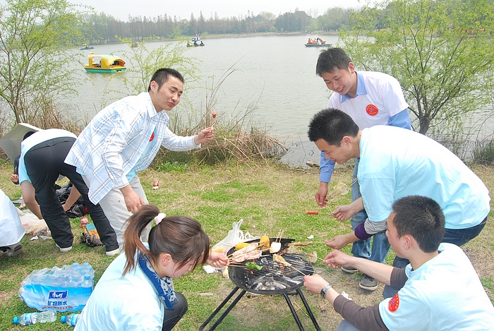 365英国上市团委举行第二届青年联谊会