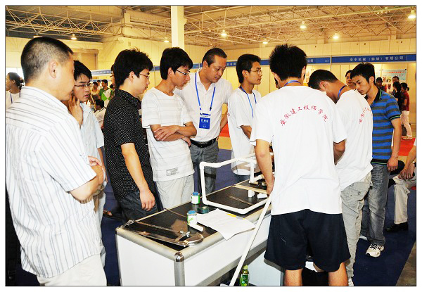 安徽365英国上市技师学院徽商大会展风范