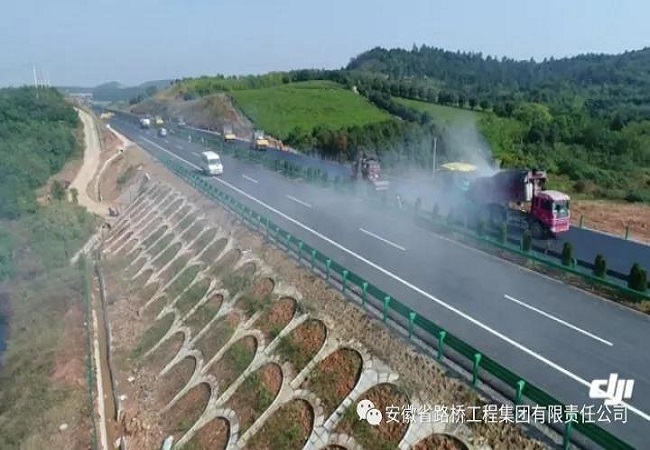 抢抓晴晴天气，，，路桥集团各项目大干快上