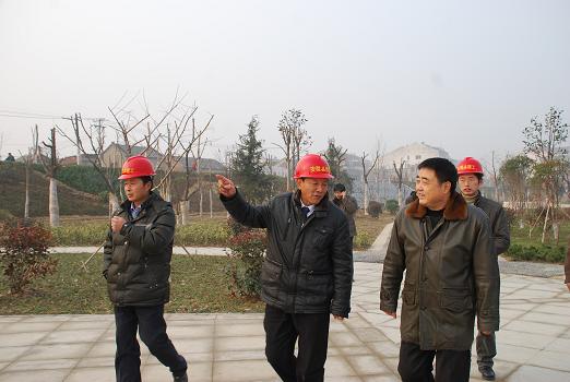 365英国上市董事长胡运成等赴亳州市视察在建项目并与亳州市政府签署相助意向书
