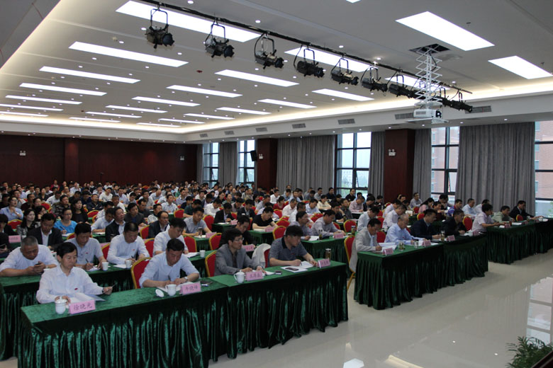 365英国上市举行党委中心组学习扩大会暨下层党务主干培训班