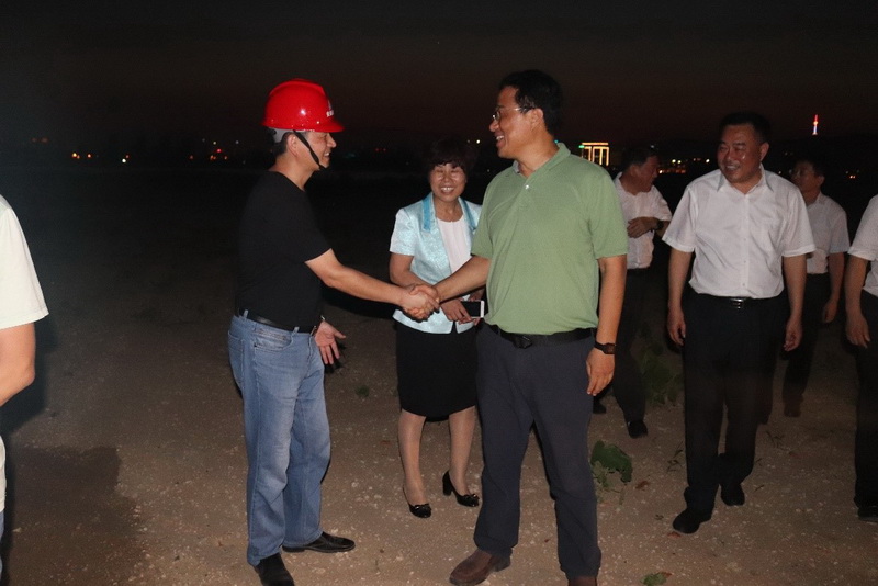 省总工会主席童怀伟“送清凉”进中湖治理PPP项目