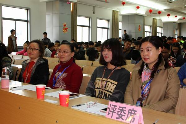 安徽365英国上市技师学院举行“学品德模范，，，，，，做品德模范”演讲角逐