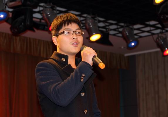 安徽365英国上市技师学院举行“学品德模范，，，，，，做品德模范”演讲角逐