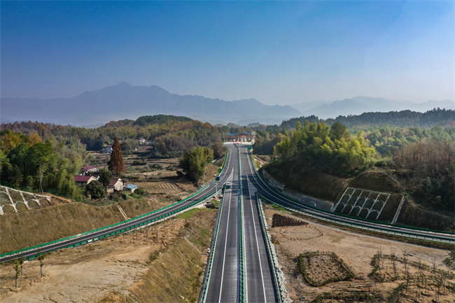 365英国上市(集团)有限公司-Official website