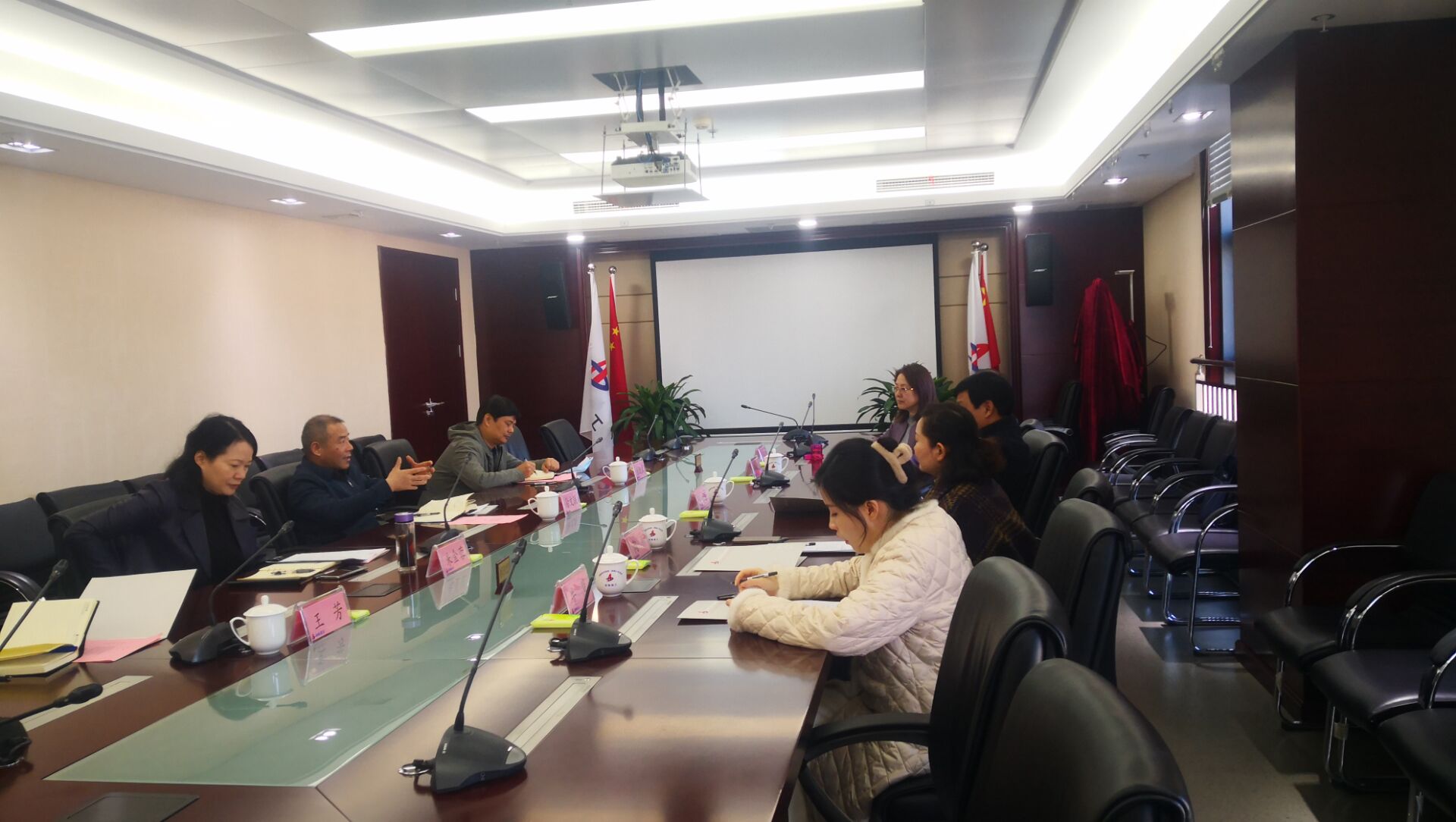 省直离休干部医疗津贴经费审核向导小组到365英国上市控股调研指导事情