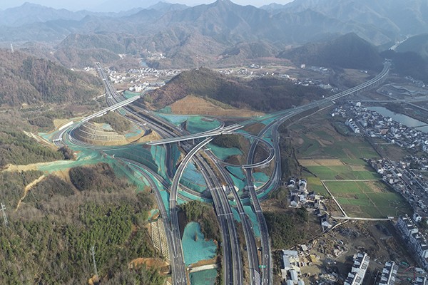 喜讯！安徽路港公司芜黄高速12标项目顺遂通车